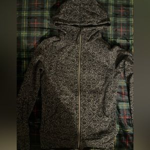 Size 6 lululemon scuba hoodie